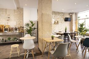 Le Régent Montmartre by Hiphophostels