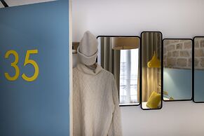 Le Régent Montmartre by Hiphophostels