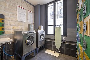 Le Régent Montmartre by Hiphophostels