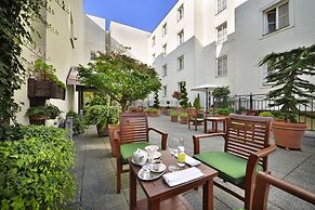 Marrol's Boutique Hotel