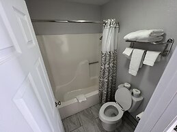 Days Inn by Wyndham Branson near Theatre District