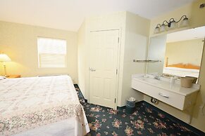 Our Guest Inn and Suites - Downtown