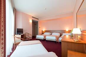 Airport Hotel