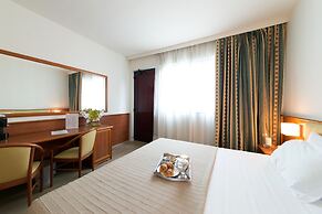 Airport Hotel
