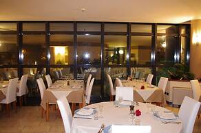 Airport Hotel