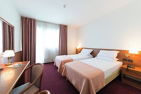 Airport Hotel