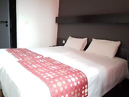 Brit Hotel Baillet en France