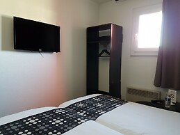 Brit Hotel Baillet en France