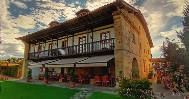 Palación de Toñanes