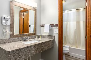 Captains Quarters Motel & Conference Center