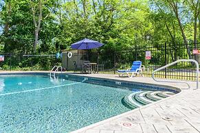 Captains Quarters Motel & Conference Center