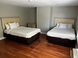 Captains Quarters Motel & Conference Center