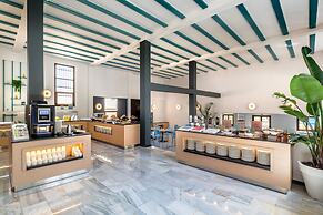 Occidental Pueblo Acantilado