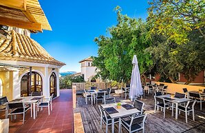 Occidental Pueblo Acantilado