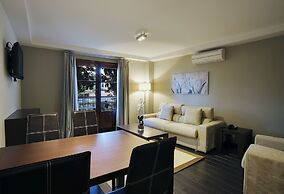 Occidental Pueblo Acantilado