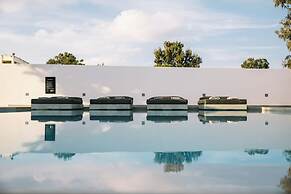 Kalisti Hotel & Suites