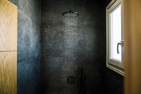 Kalisti Hotel & Suites