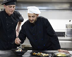 Kalisti Hotel & Suites