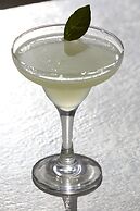 Kalisti Hotel & Suites