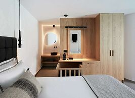 Kalisti Hotel & Suites