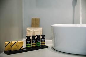 Kalisti Hotel & Suites