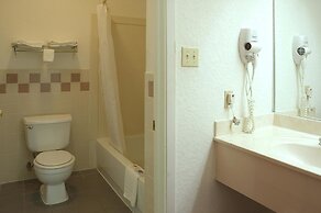 Budget Host, Hempstead Inn