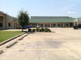 Budget Host, Hempstead Inn