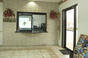 Budget Host, Hempstead Inn