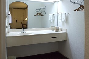 Budget Host, Hempstead Inn