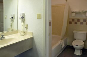 Budget Host, Hempstead Inn