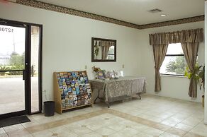 Budget Host, Hempstead Inn