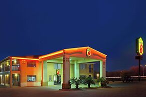 Super 8 by Wyndham San Antonio/Riverwalk Area