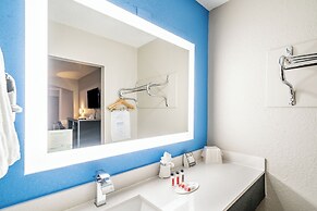 Super 8 by Wyndham San Antonio/Riverwalk Area