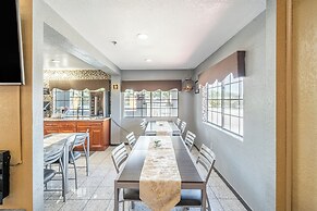 Super 8 by Wyndham San Antonio/Riverwalk Area