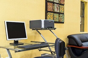 Super 8 by Wyndham San Antonio/Riverwalk Area