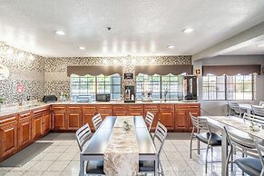 Super 8 by Wyndham San Antonio/Riverwalk Area