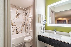 Super 8 by Wyndham San Antonio/Riverwalk Area