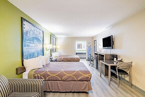 Super 8 by Wyndham San Antonio/Riverwalk Area