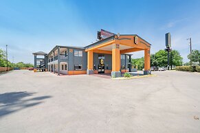 Super 8 by Wyndham San Antonio/Riverwalk Area