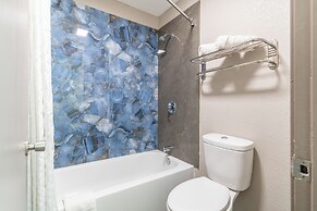 Super 8 by Wyndham San Antonio/Riverwalk Area