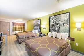 Super 8 by Wyndham San Antonio/Riverwalk Area