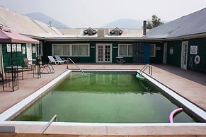 Hunters Hot Springs Resort