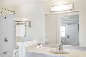 Travelodge by Wyndham Fairfield/Napa Valley