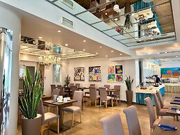 Hotel Club House