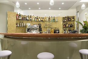 Hotel Club House