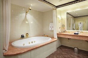 The Taleon Imperial Hotel