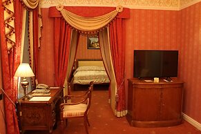 The Taleon Imperial Hotel