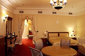 The Taleon Imperial Hotel