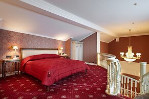 The Taleon Imperial Hotel