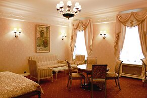 The Taleon Imperial Hotel